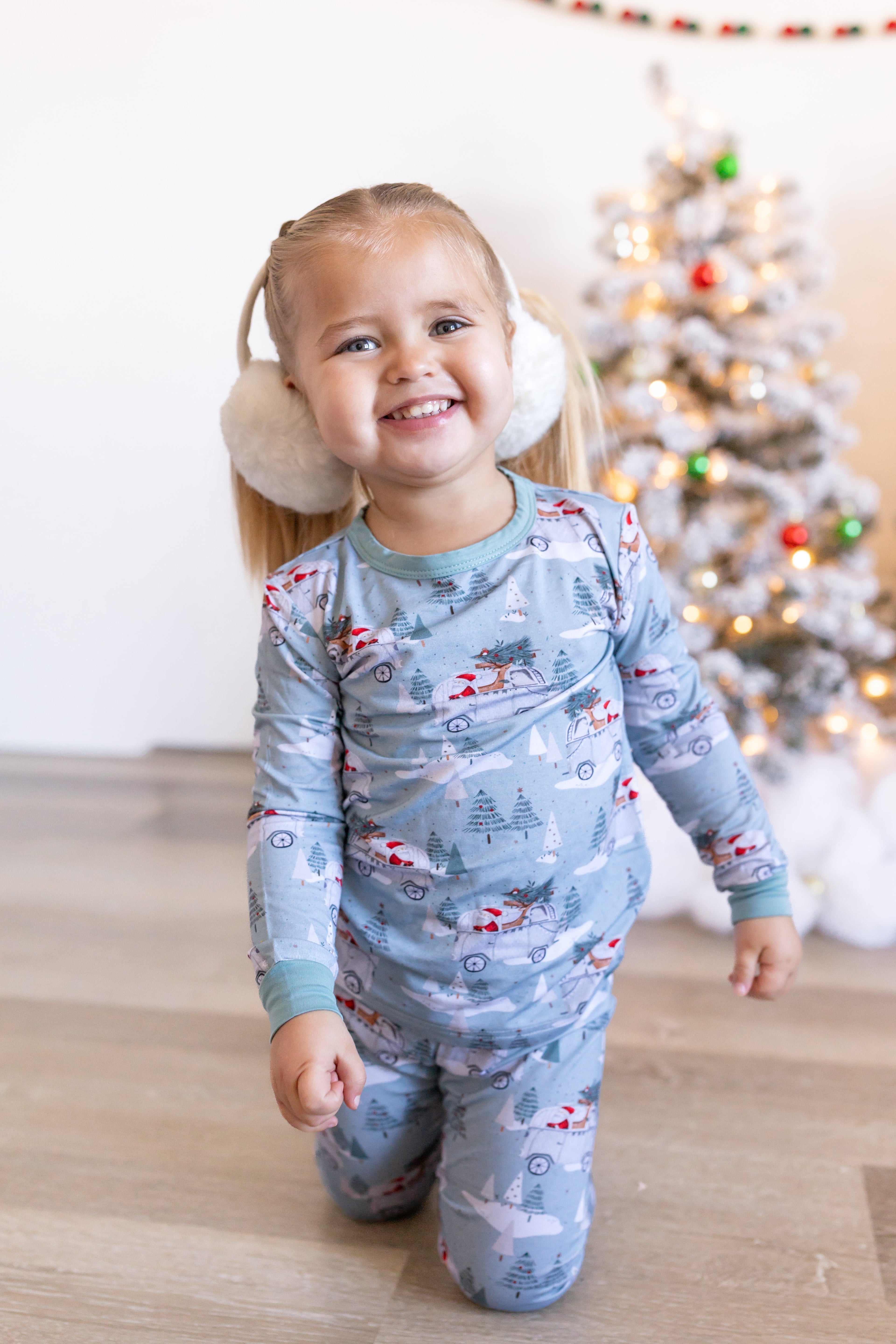 Cruisin' to Christmas 2pc Bamboo Pajamas *12-18m left