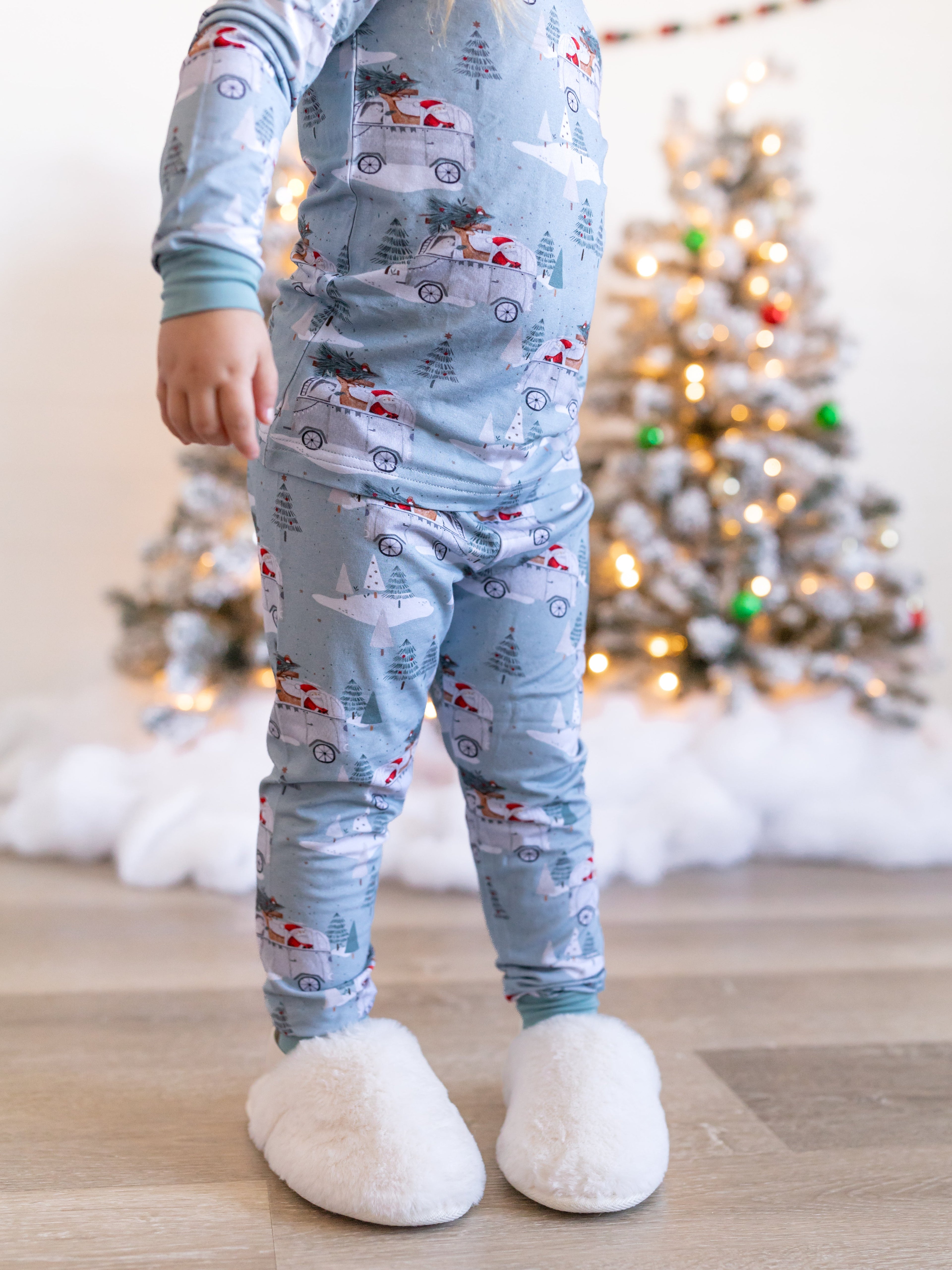 Cruisin' to Christmas 2pc Bamboo Pajamas *12-18m left